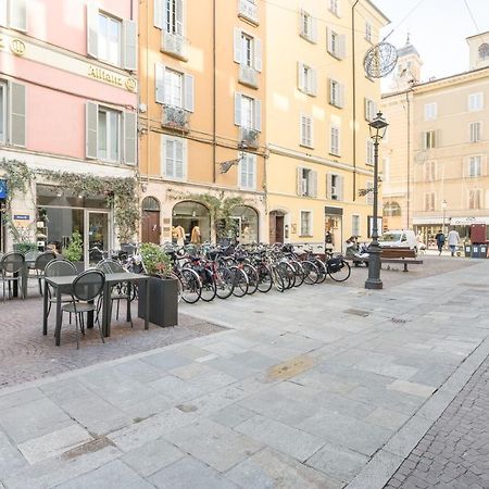 Raffinato Apt Vicino A Piazza Garibaldi X5 Parma Exterior foto